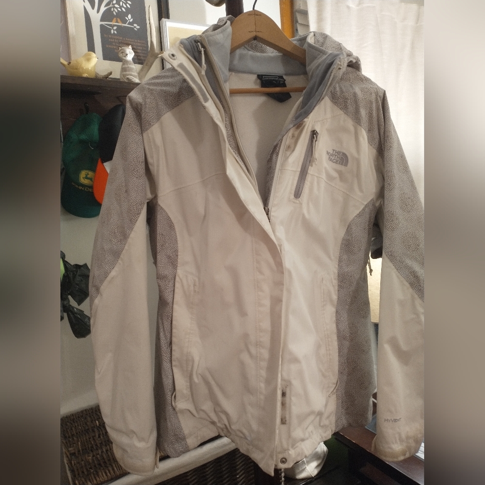 Northface 2 in 1 Women's Jacket- Gray and White
